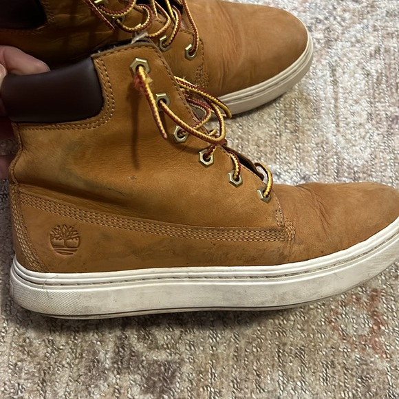 Woman’s Wheat/Nubuck Lace Up Timberland Boots Size 8.5 - Picture 6 of 7